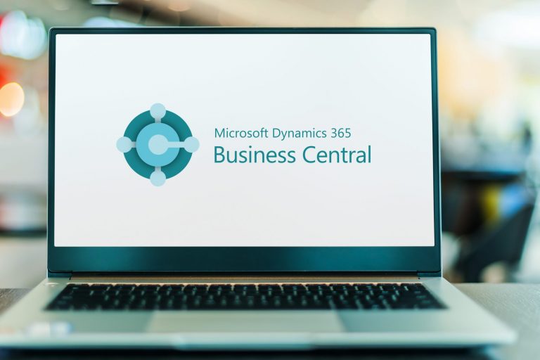 Laptop showing logo of Microsoft Dynamics 365 Business Central Ein Notebook auf dem das Microsoft BC Logo zu sehen ist