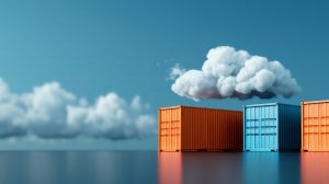 Farbige Container über denen eine Wolke schwebt